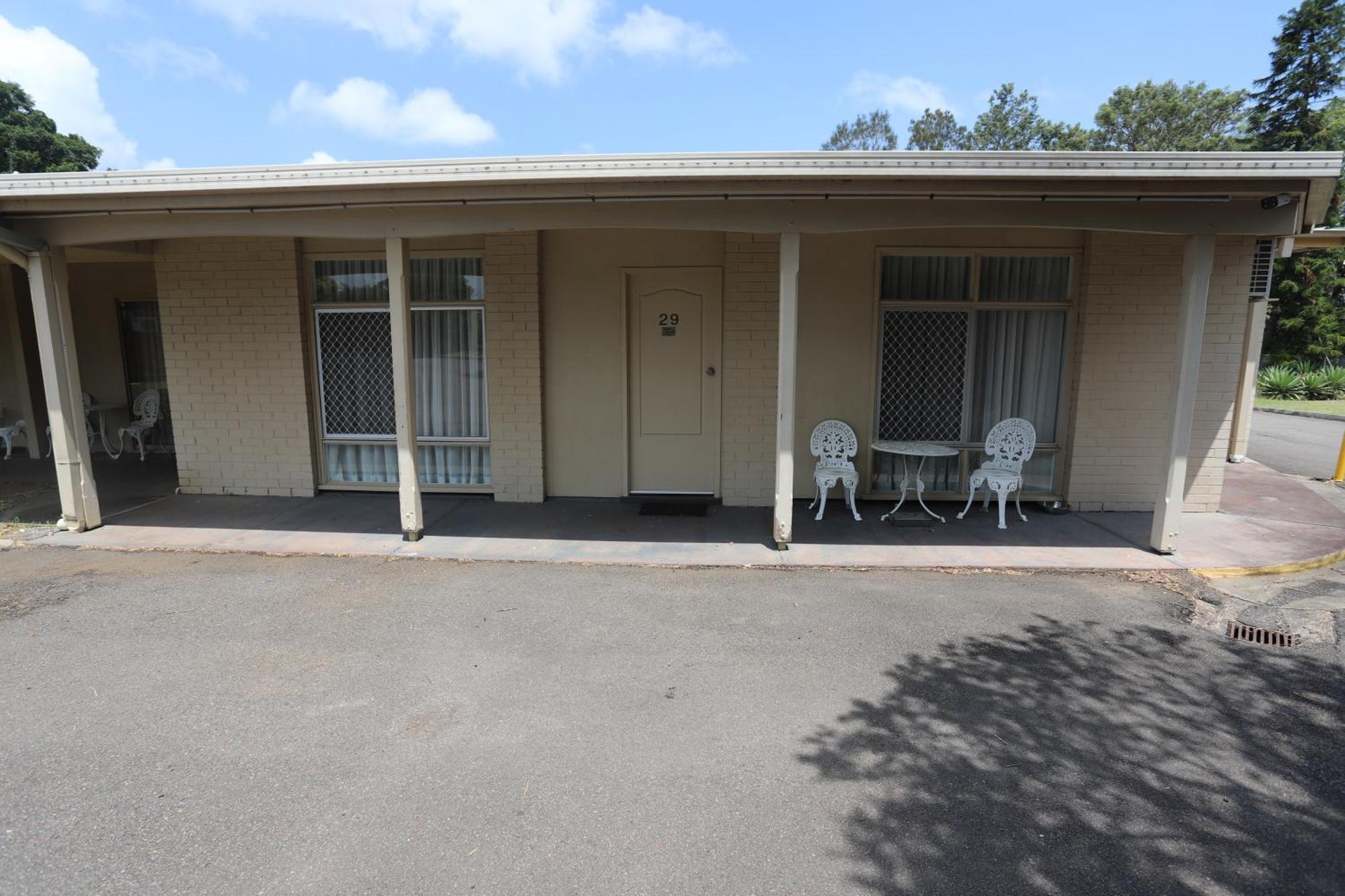 Sleepy Hill Motor Inn Raymond Terrace Exterior foto