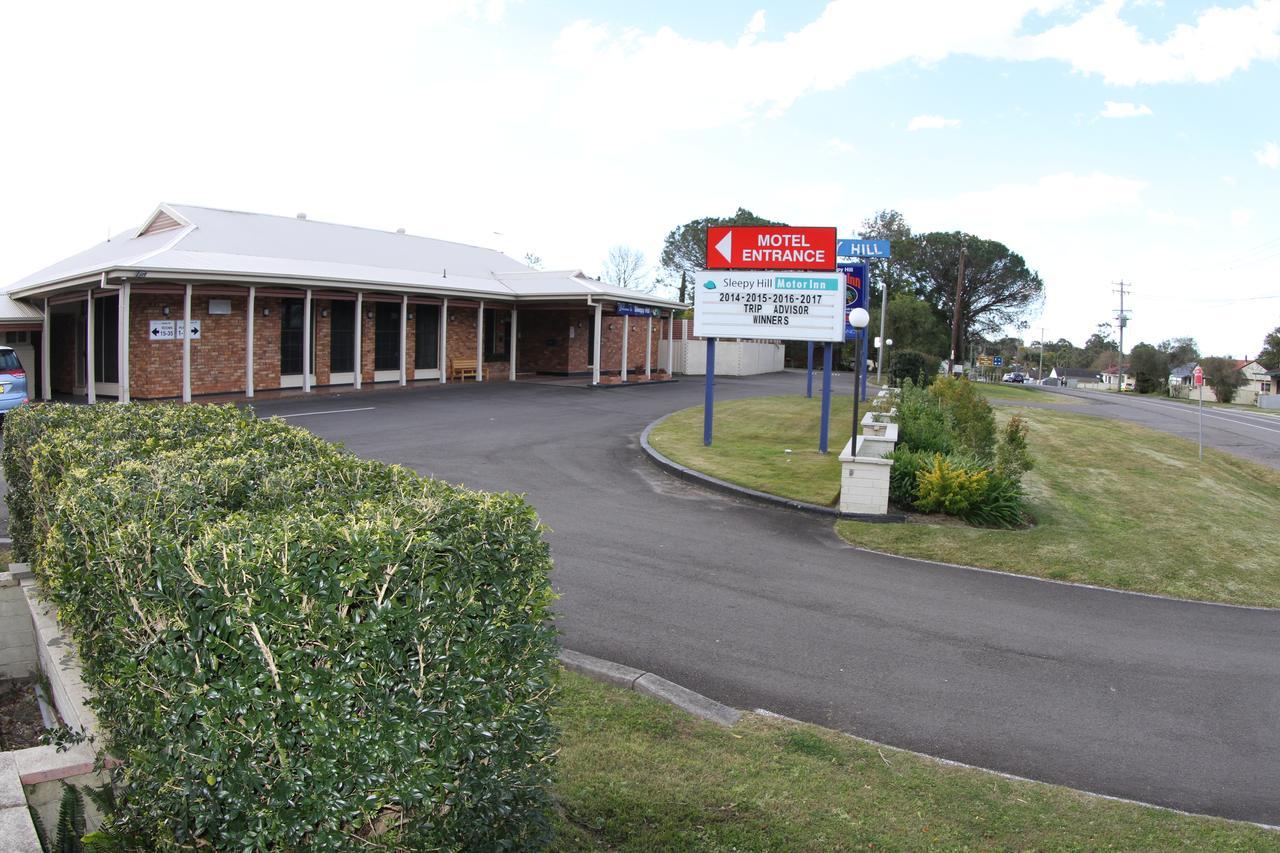 Sleepy Hill Motor Inn Raymond Terrace Exterior foto